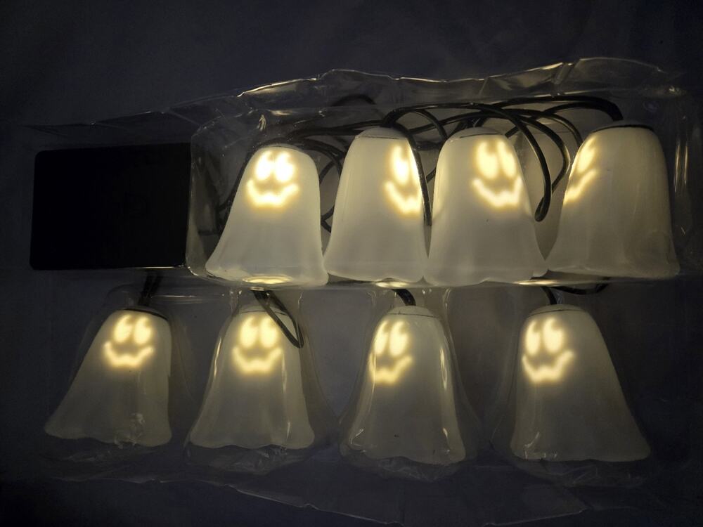 Halloween Spooky Moods 8 Musical Ghosts Singing Ghostbusters LED Light String